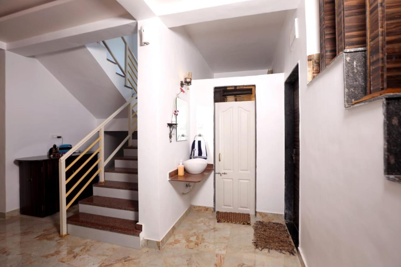 Rocky 4bhk Villa