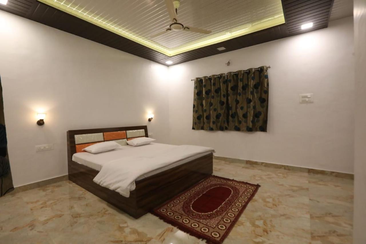 Villa Rocky 4bhk *
