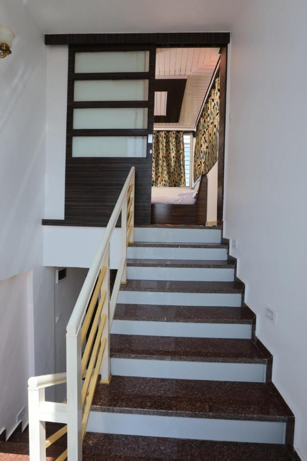 Rocky 4bhk