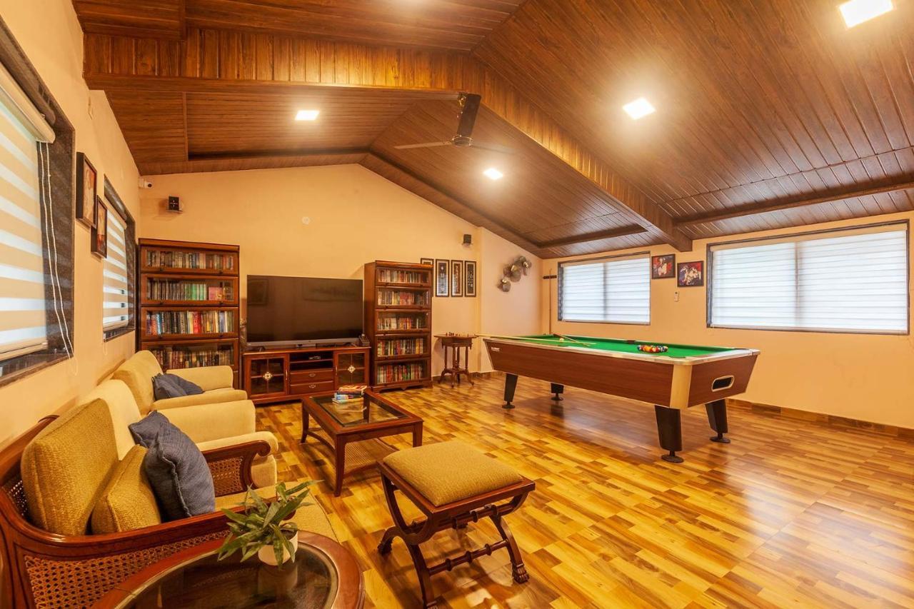 Villa La Palm By Stayvista: Mountain-view With Pool, Gym & Recreational Amenities Lonavala