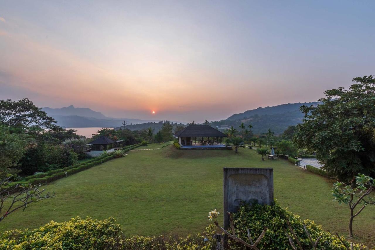 Villa Stayvista's Vyoman - Experience A Valley View, Lush Lawn, Spa, And Yoga Retreat Lonavala