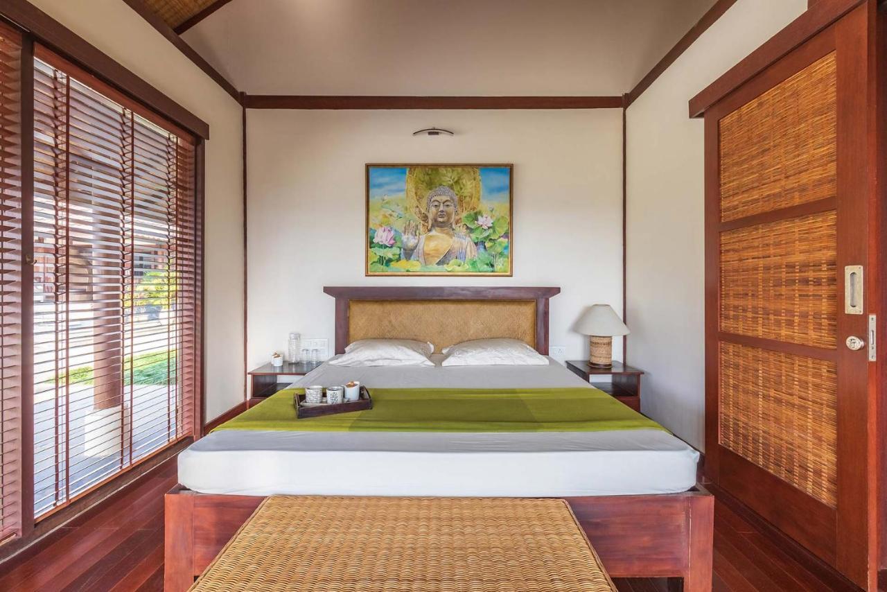 Stayvista's Vyoman - Experience A Valley View, Lush Lawn, Spa, And Yoga Retreat Villa *
