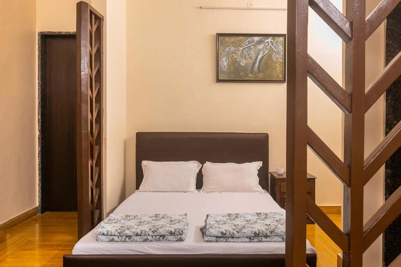Stayvista's Vyoman - Experience A Valley View, Lush Lawn, Spa, And Yoga Retreat Lonavala