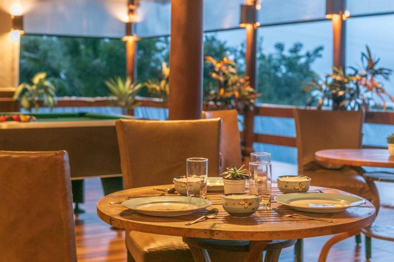 Stayvista's Vyoman - Experience A Valley View, Lush Lawn, Spa, And Yoga Retreat
