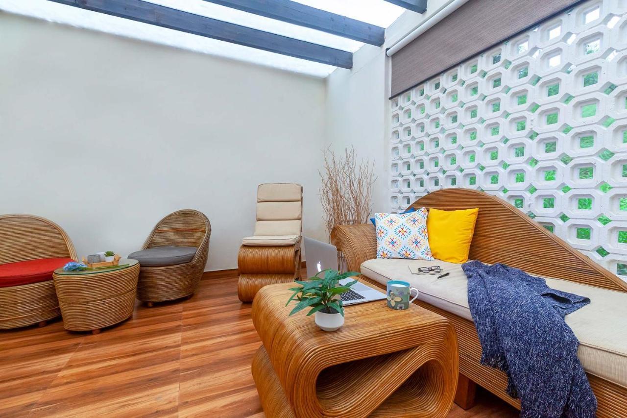 Stayvista's Vyoman - Experience A Valley View, Lush Lawn, Spa, And Yoga Retreat