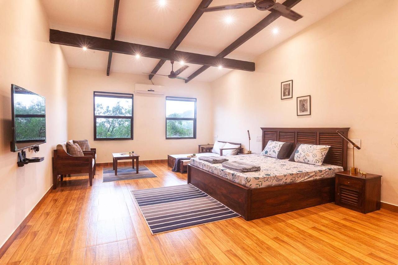 Stayvista's Vyoman - Experience A Valley View, Lush Lawn, Spa, And Yoga Retreat Villa Lonavala