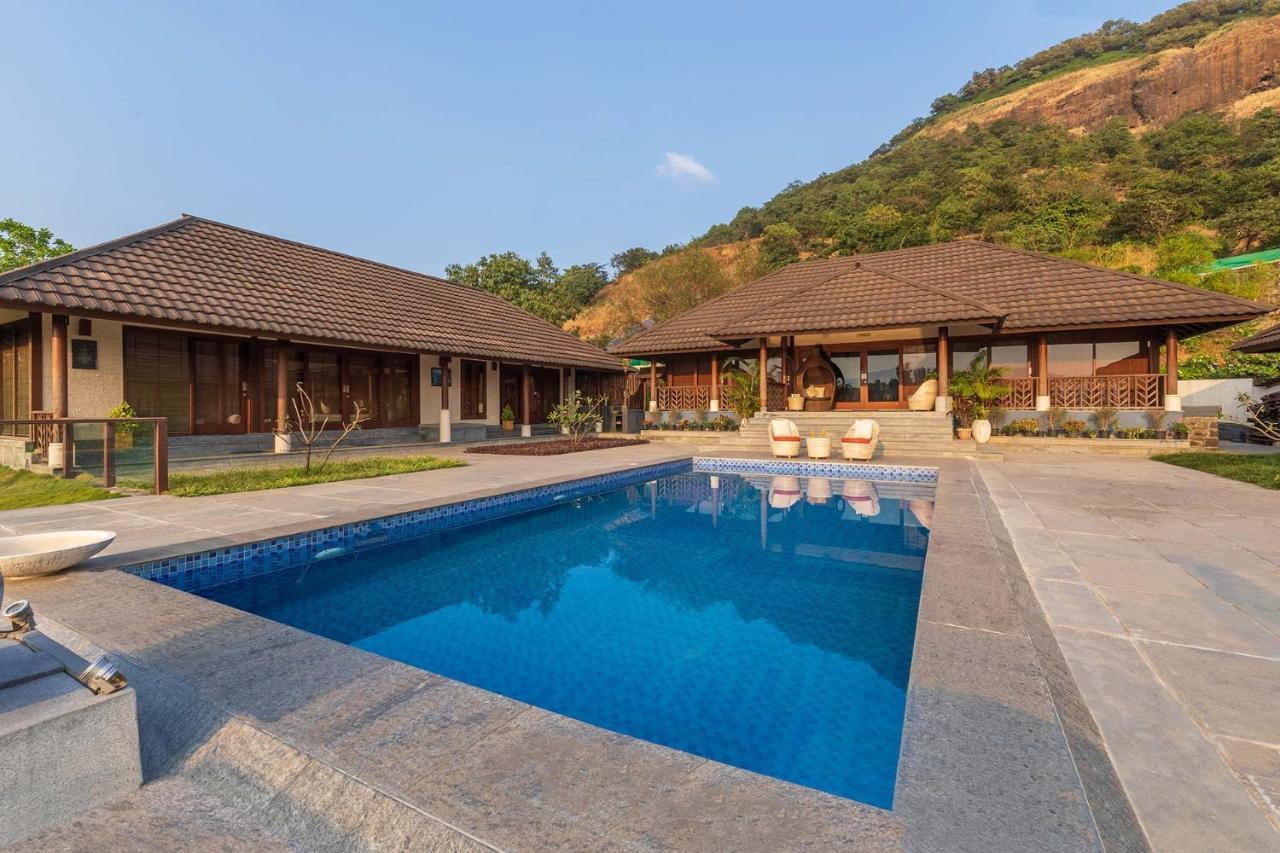 Villa Stayvista's Vyoman - Experience A Valley View, Lush Lawn, Spa, And Yoga Retreat