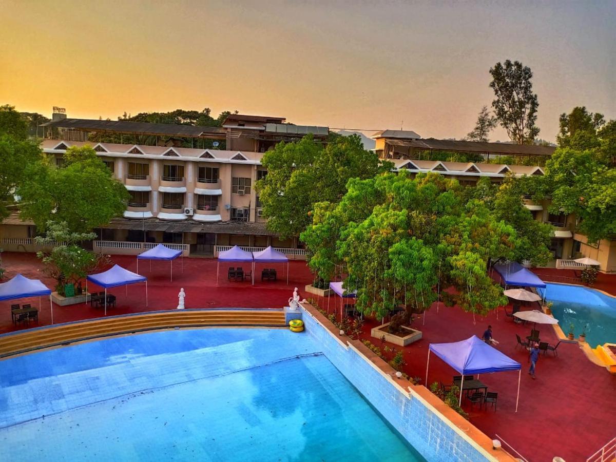 Aron Hotel 3*