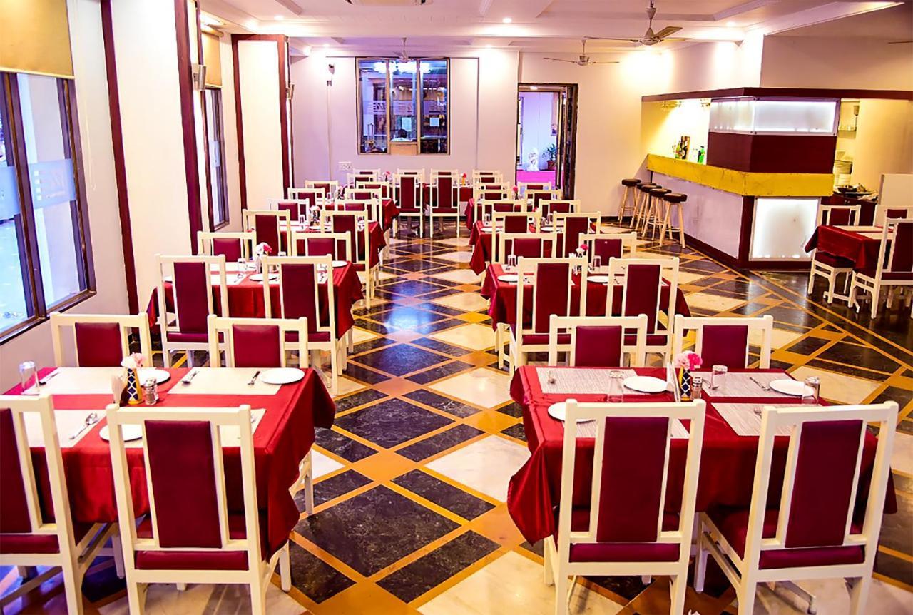 Aron Hotel