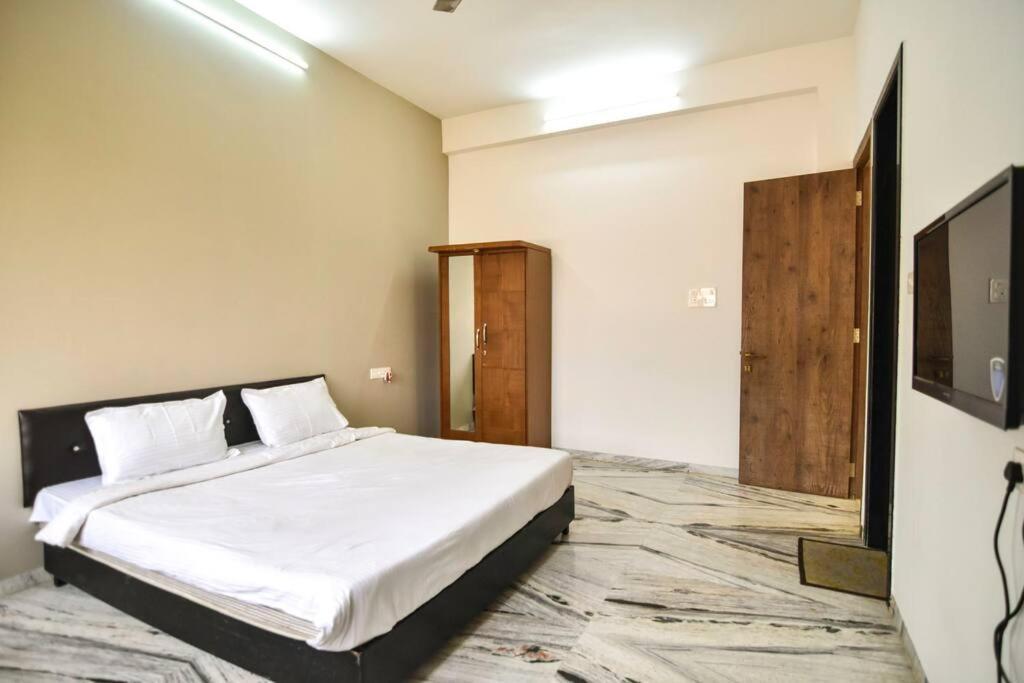 Shalimar By Limestays * Lonavala