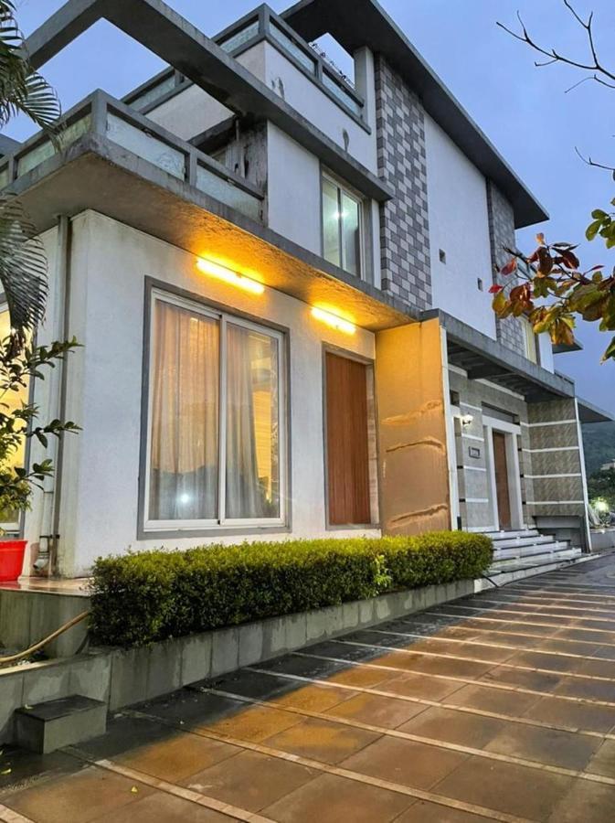White Rose Villa