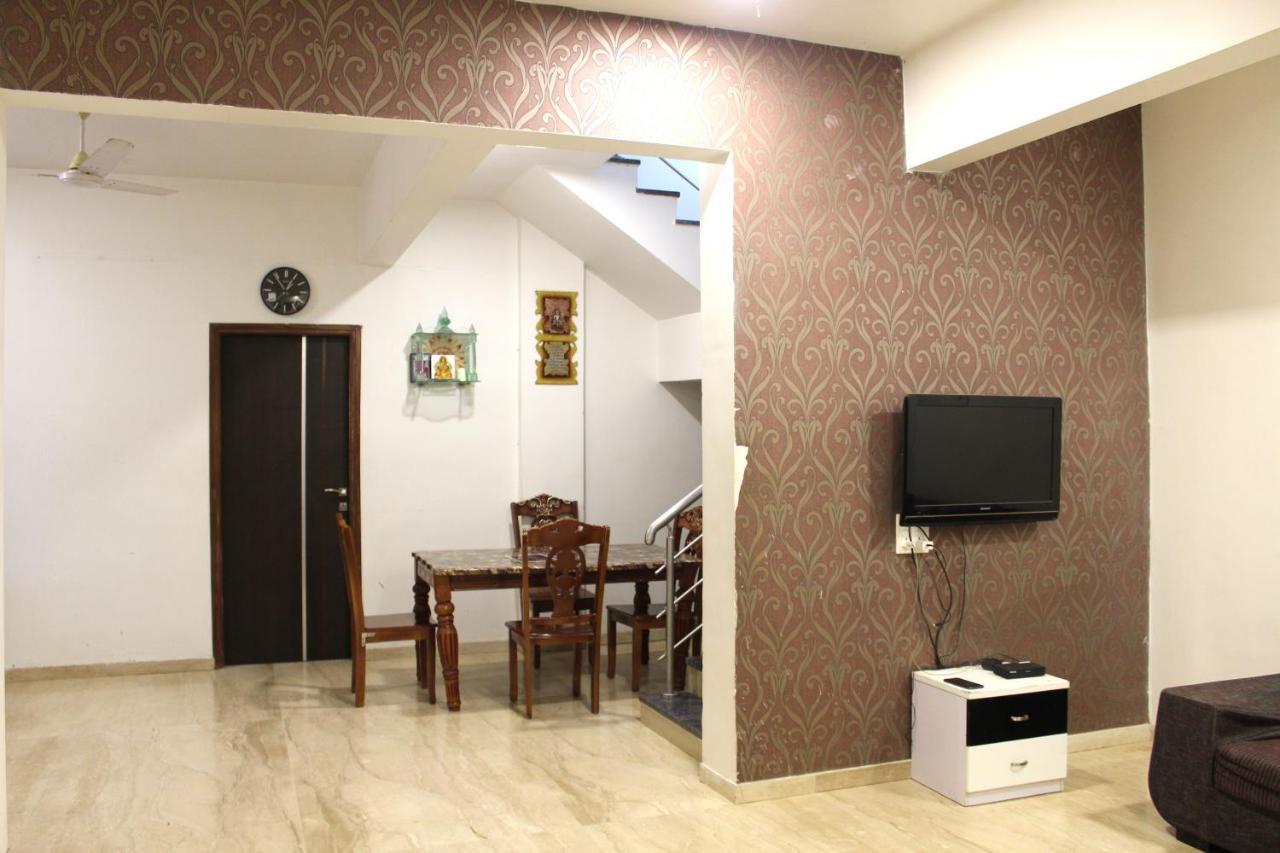 Villa Prem - *