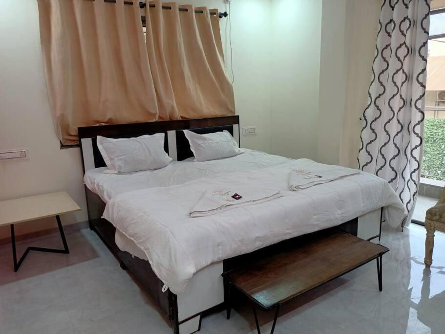 Ivy Goldenhill 3 Bhk With Private Pool,