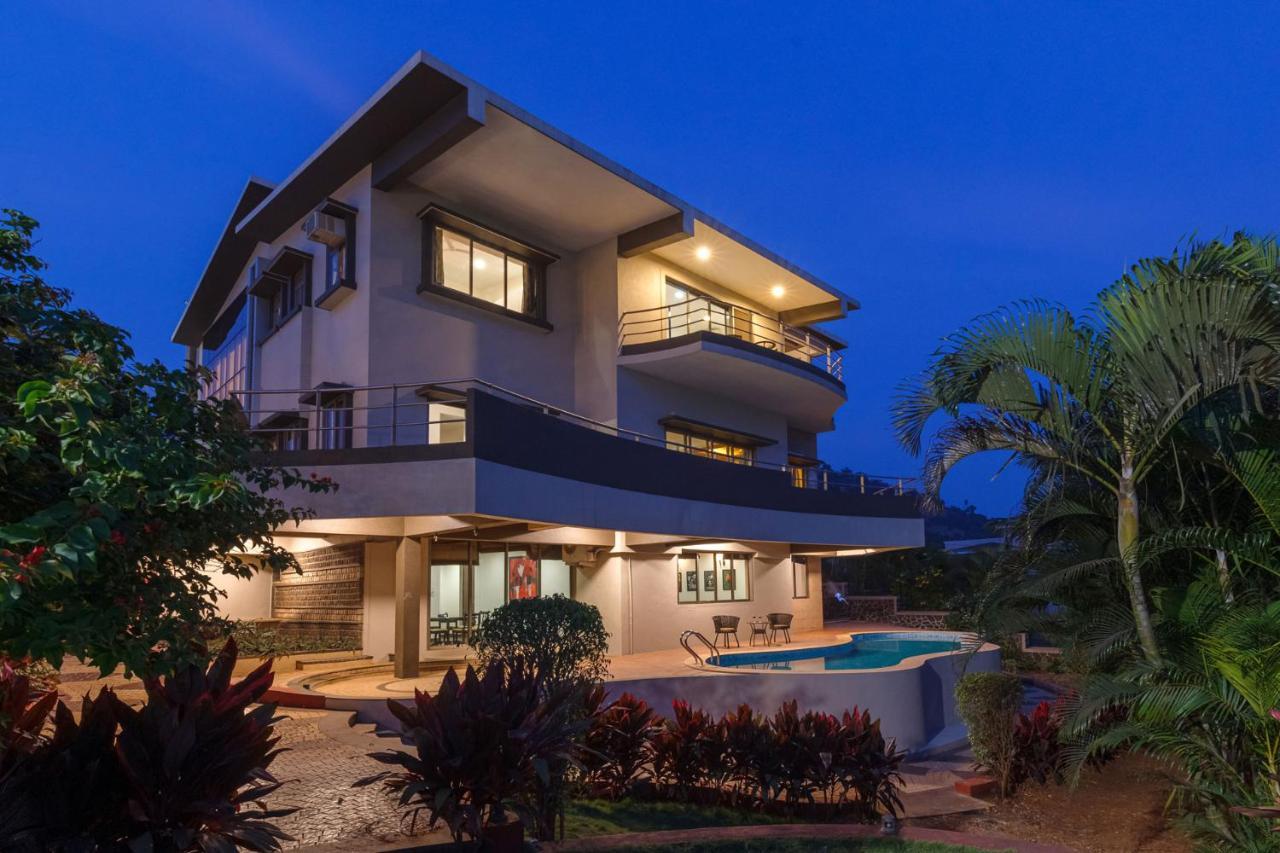Villa Stayvista's Janak - Your Private Escape With A Pool And Pool Table *