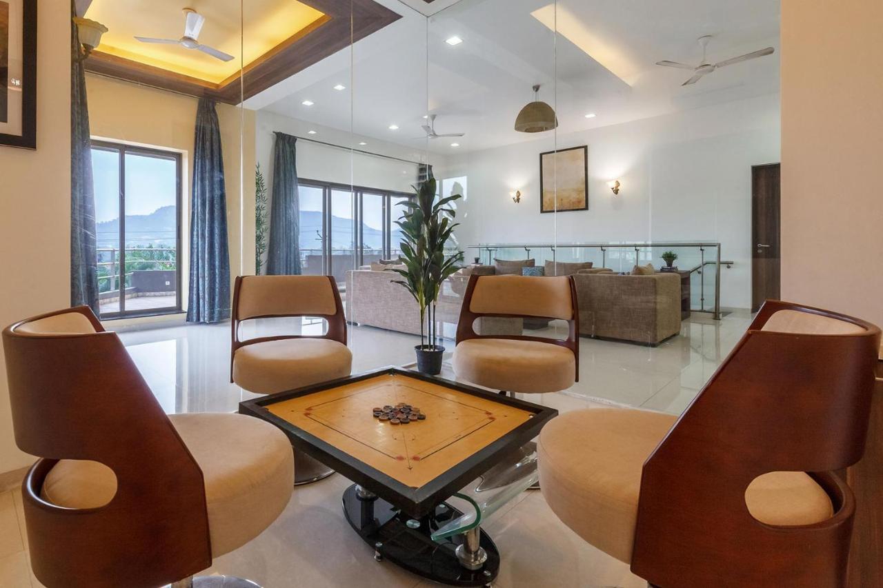 Stayvista's Janak - Your Private Escape With A Pool And Pool Table Villa *