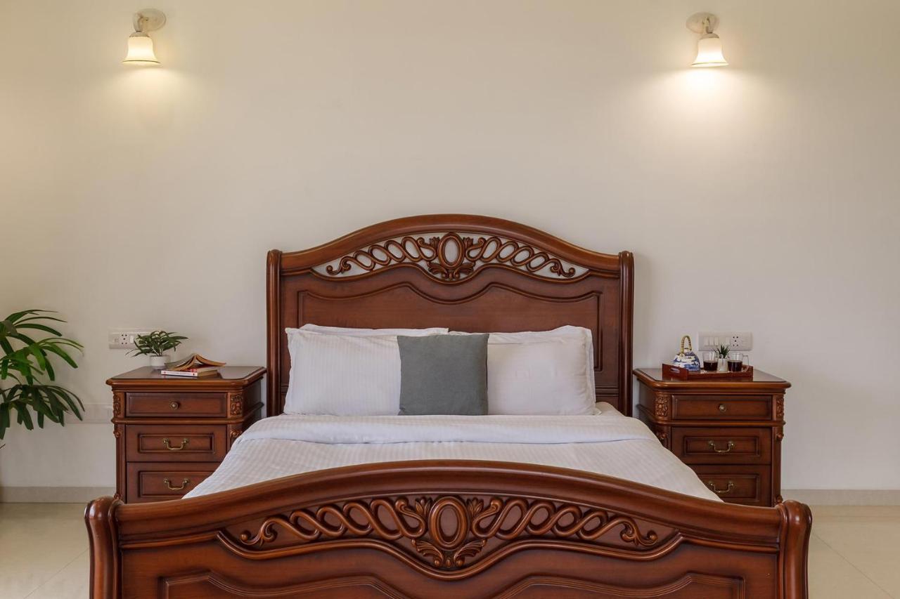 Stayvista's Janak - Your Private Escape With A Pool And Pool Table Villa *