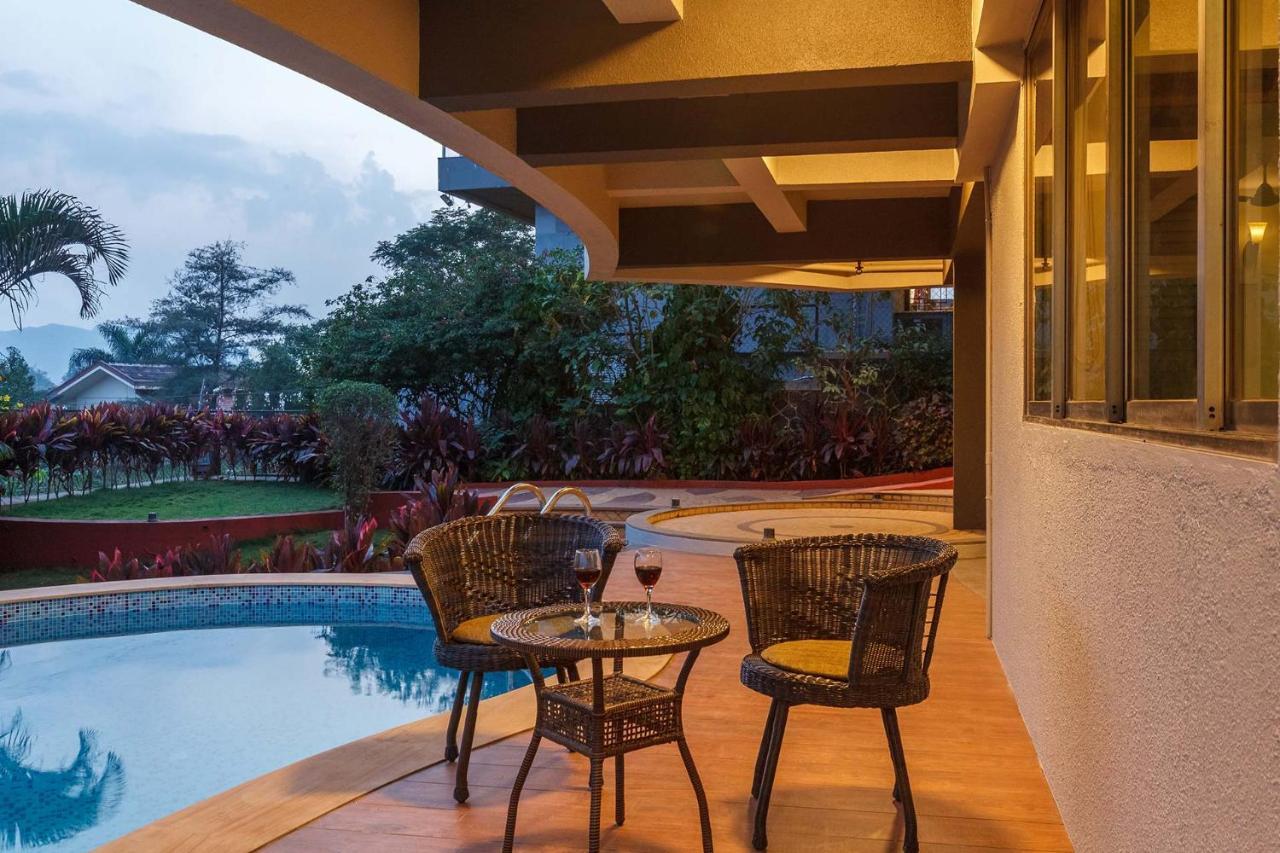 Villa Stayvista's Janak - Your Private Escape With A Pool And Pool Table
