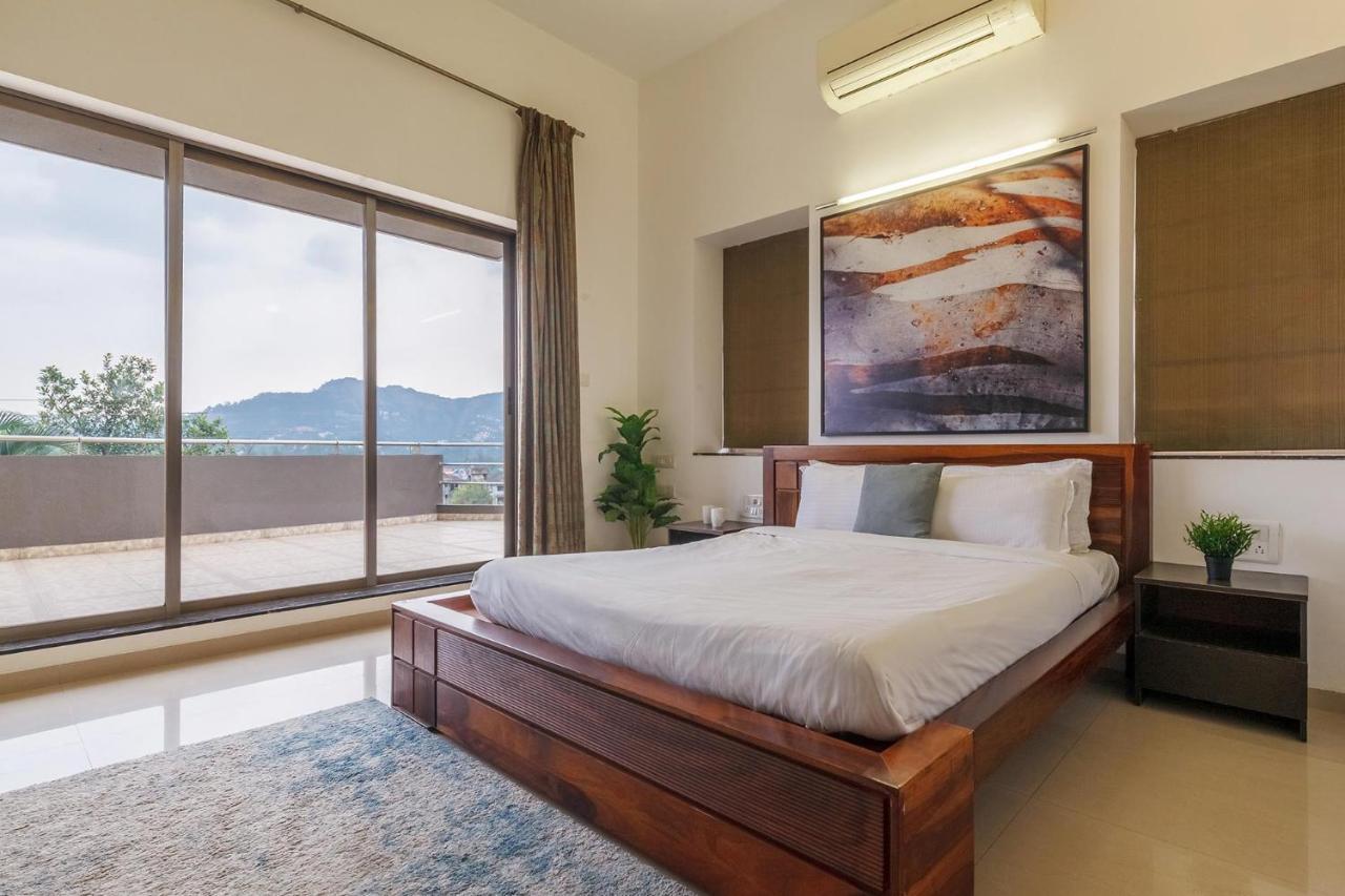 Stayvista's Janak - Your Private Escape With A Pool And Pool Table Villa