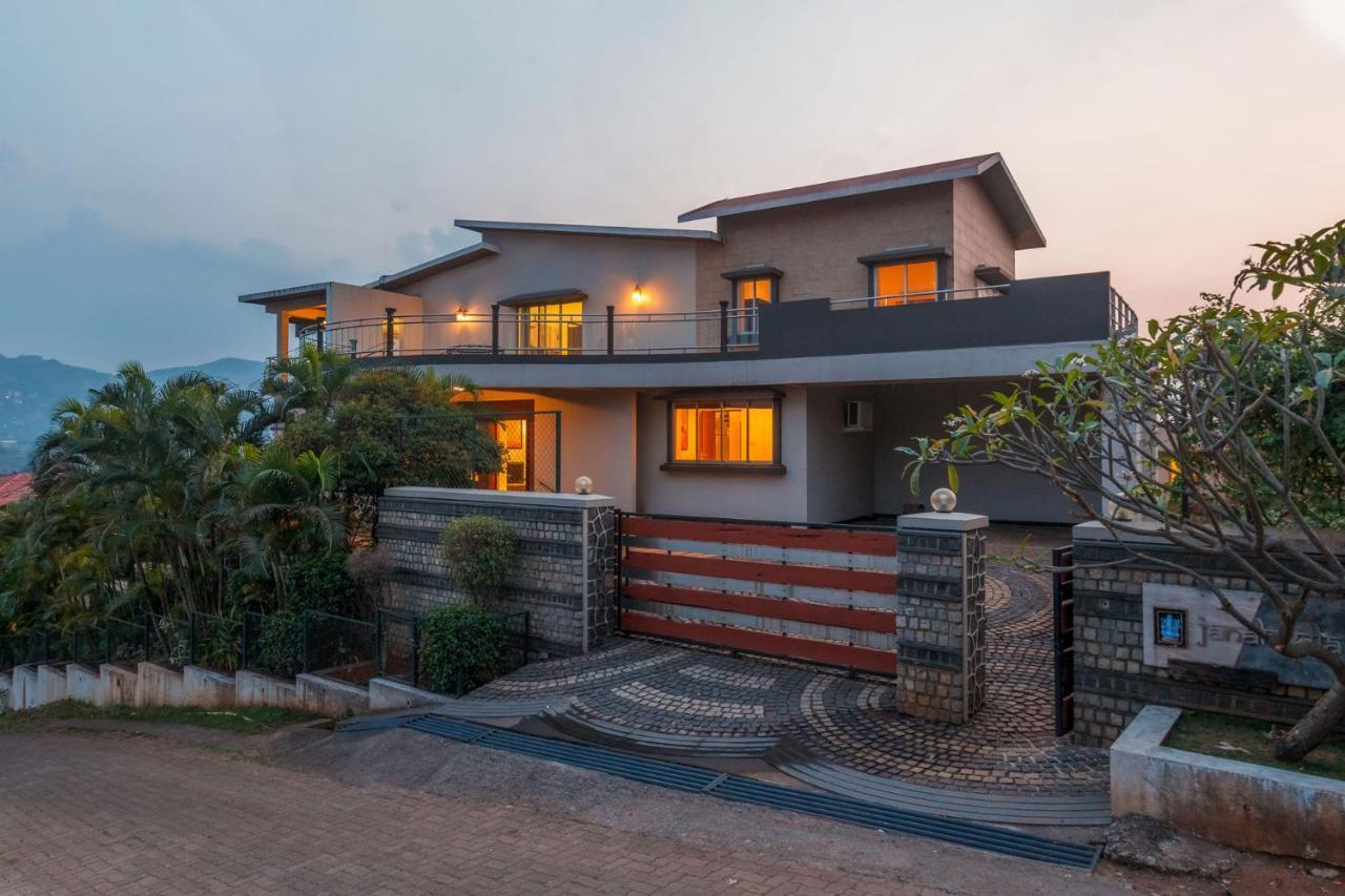 Stayvista's Janak - Your Private Escape With A Pool And Pool Table * Lonavala