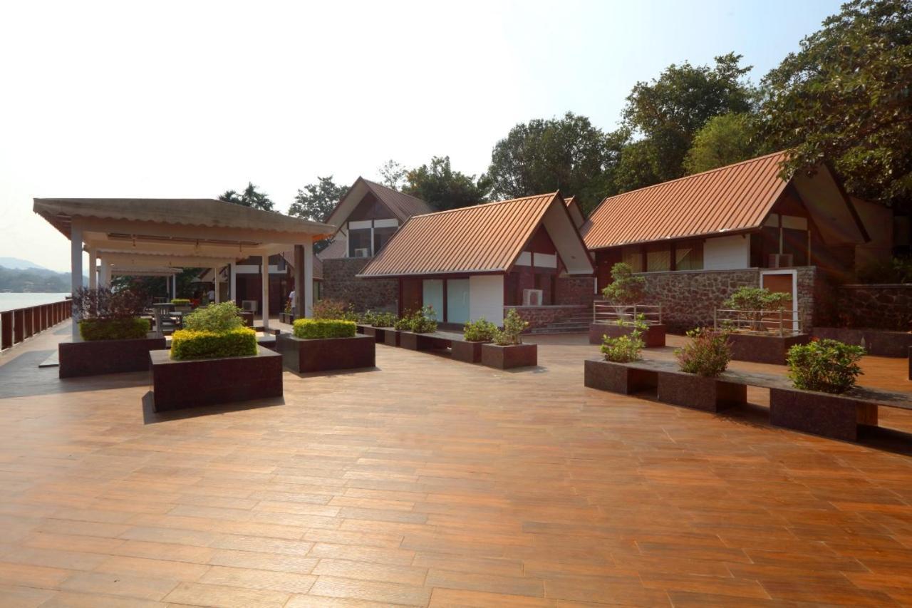 Juvana & , Aamby Valley City, * Lonavala