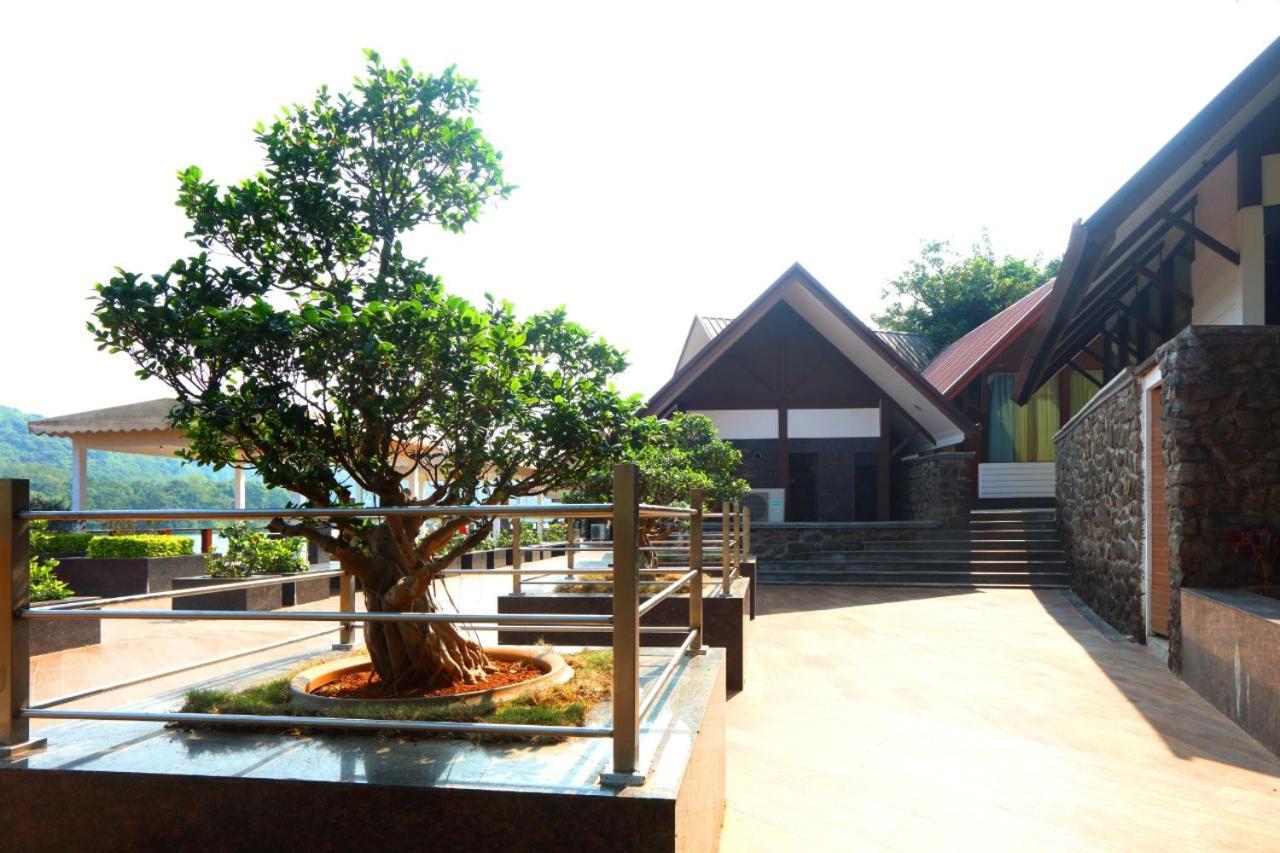 Juvana & , Aamby Valley City, Resort