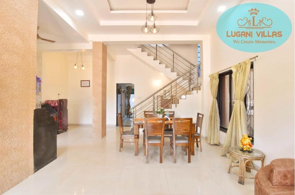 Villa Lugani's - Rihanna