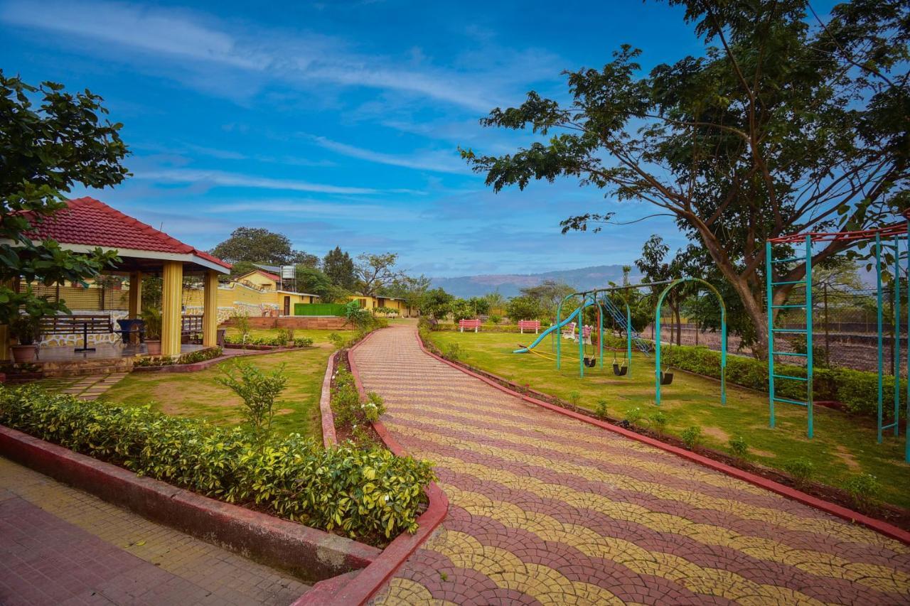 Newly Renovated-Farm Villa -6Bhk With Pool & Turf