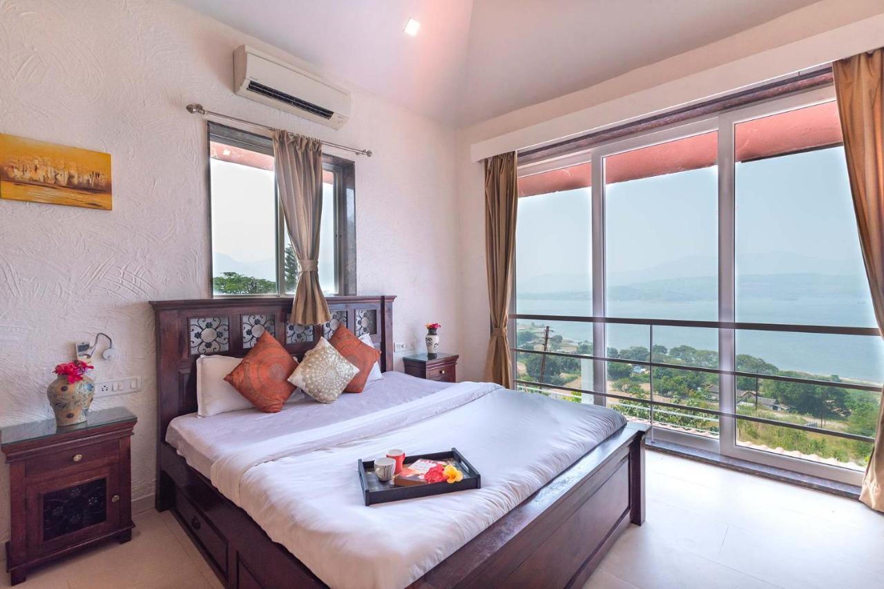 Villa Stayvista's Princess - A With Infinity Pool & Breathtaking Views Lonavala
