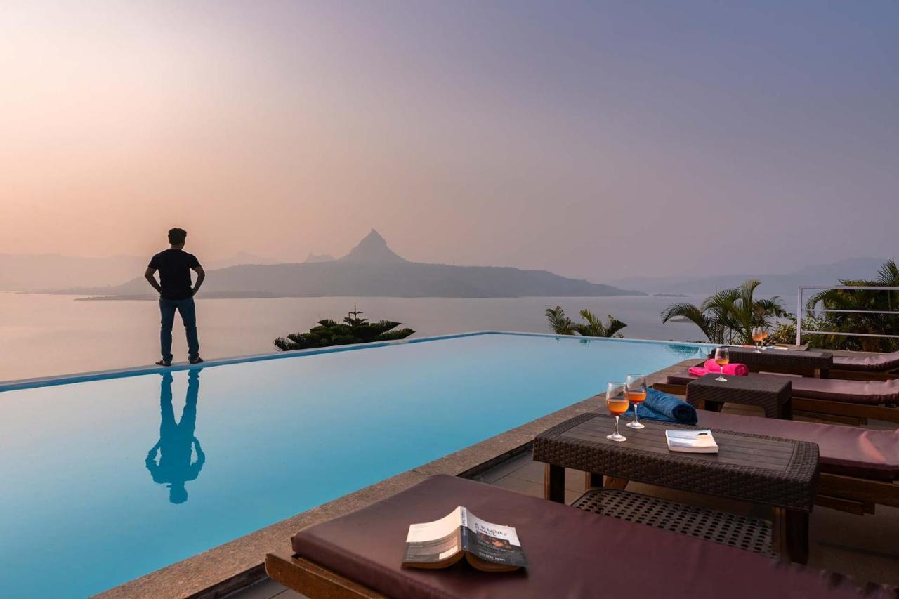 Stayvista's Princess - A With Infinity Pool & Breathtaking Views Lonavala