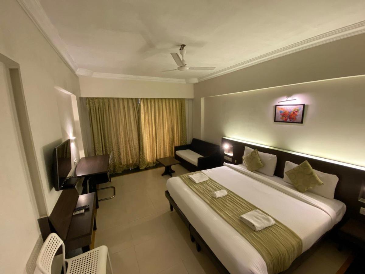 Aron Lonavala
