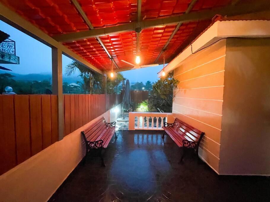 Villa Corner House, By Meheru-4 Bhk With Pool Lonavala