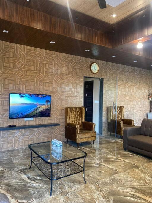 Mount 5 Bhk Luxurious With Private Pool And Full Size Cricket Football Turf Villa