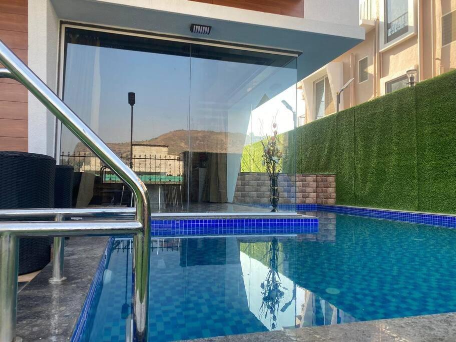 Mount 5 Bhk Luxurious With Private Pool And Full Size Cricket Football Turf *