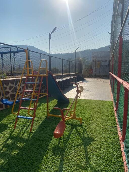 Mount 5 Bhk Luxurious With Private Pool And Full Size Cricket Football Turf