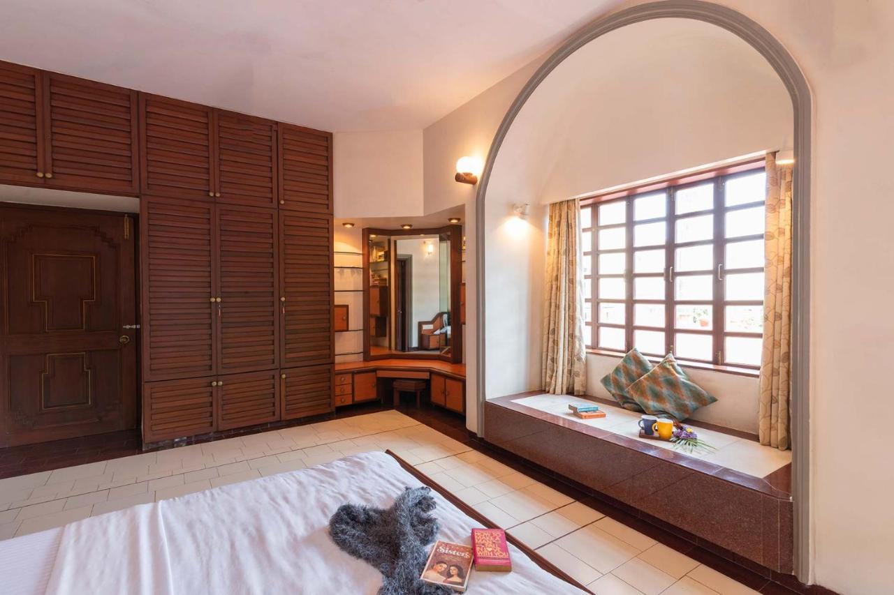 Villa Stayvista's Shantam House - Dive Into Relaxation With A Pool And Tennis Lawn *