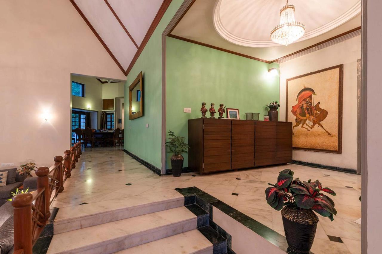Stayvista's Shantam House - Dive Into Relaxation With A Pool And Tennis Lawn