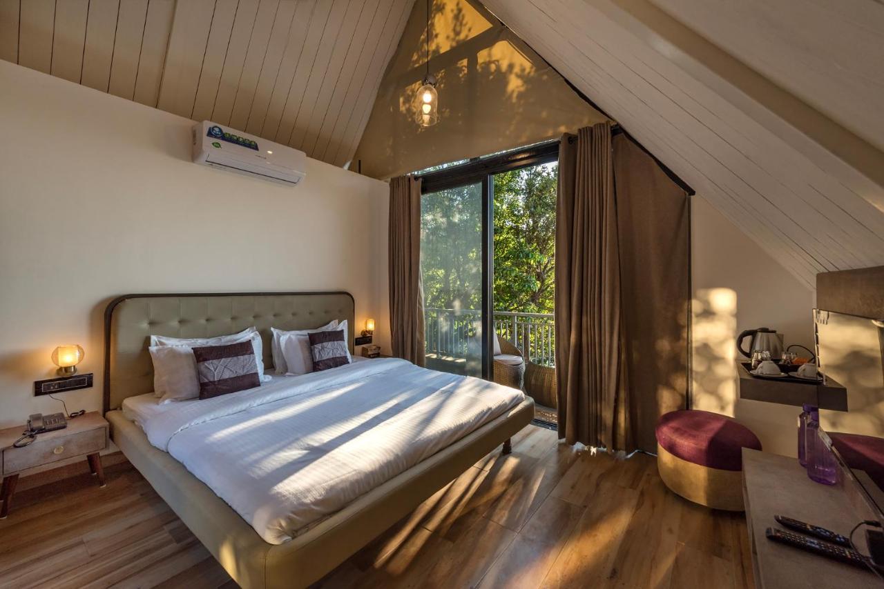 Saffronstays Hillside Harriers, - A Frame With Bathtub For Couples *