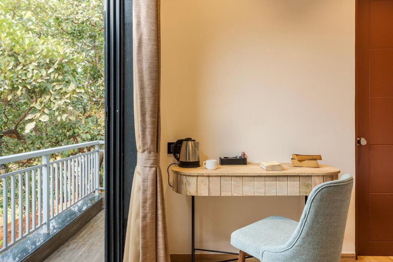 Saffronstays Hillside Harriers, - A Frame With Bathtub For Couples