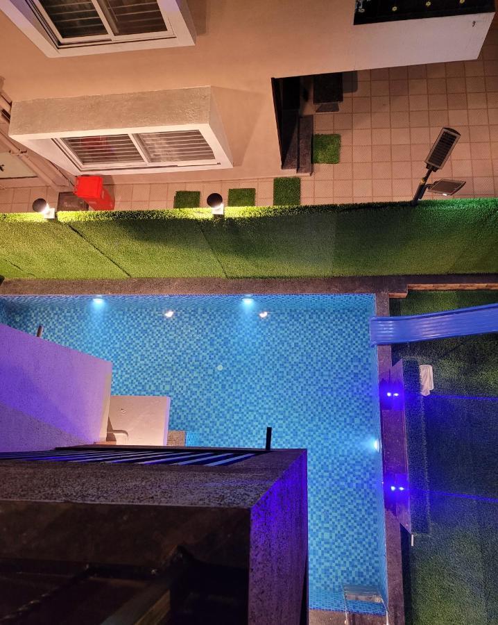 Mount 5 Bhk Luxurious With Private Pool And Full Size Cricket Football Turf Villa *
