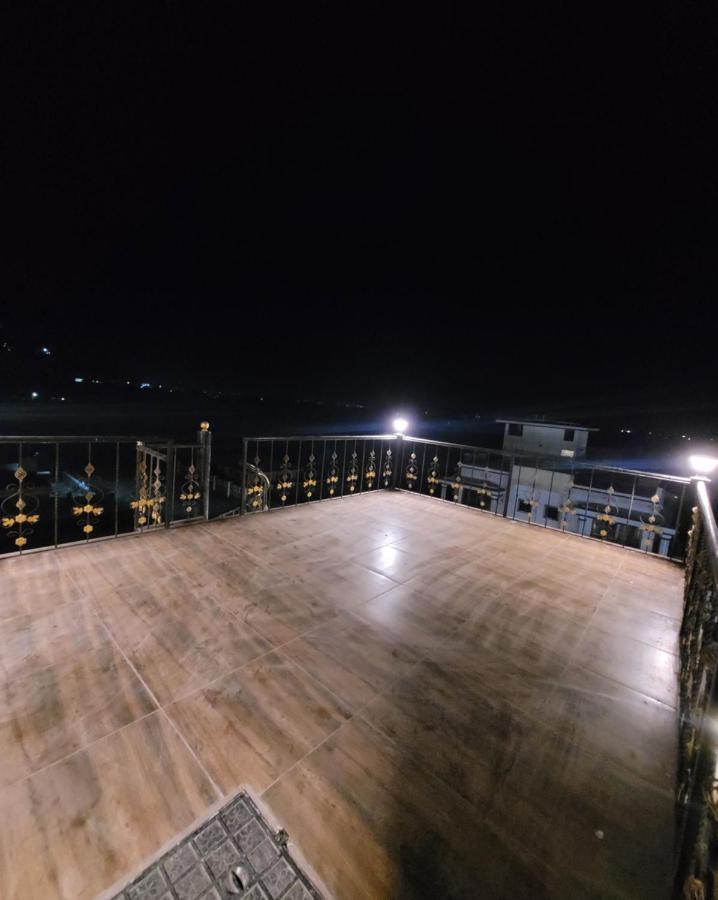 Mount 5 Bhk Luxurious With Private Pool And Full Size Cricket Football Turf Villa Lonavala