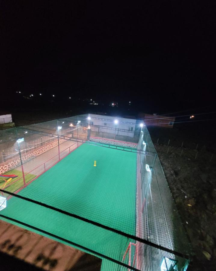 Mount 5 Bhk Luxurious With Private Pool And Full Size Cricket Football Turf Villa Lonavala