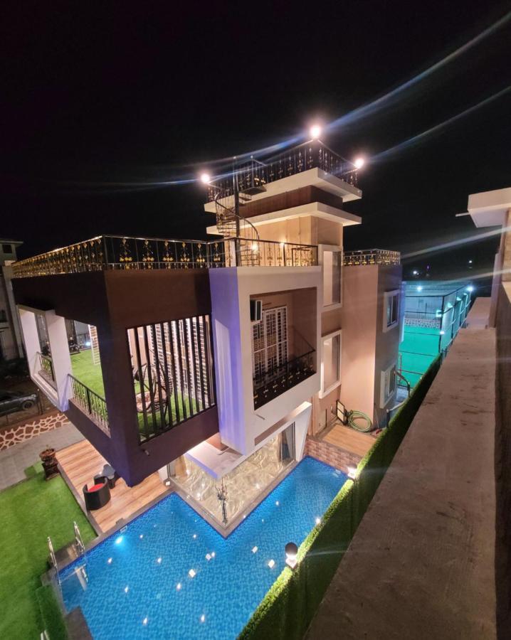 Mount 5 Bhk Luxurious With Private Pool And Full Size Cricket Football Turf
