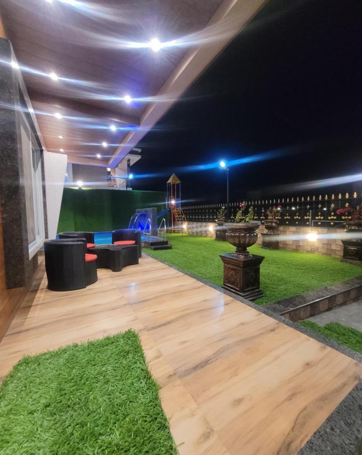 Villa Mount 5 Bhk Luxurious With Private Pool And Full Size Cricket Football Turf Lonavala