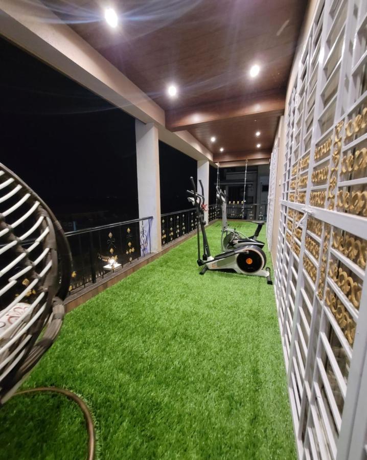 Mount 5 Bhk Luxurious With Private Pool And Full Size Cricket Football Turf
