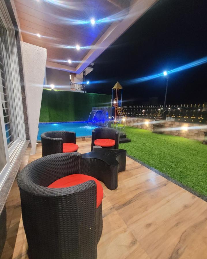 Mount 5 Bhk Luxurious With Private Pool And Full Size Cricket Football Turf Lonavala