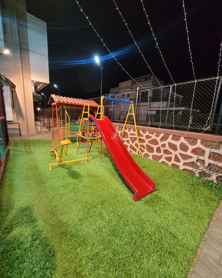 Mount 5 Bhk Luxurious With Private Pool And Full Size Cricket Football Turf *