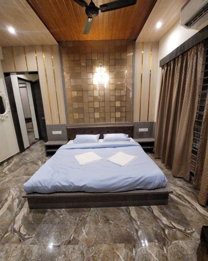 Mount 5 Bhk Luxurious With Private Pool And Full Size Cricket Football Turf * Lonavala