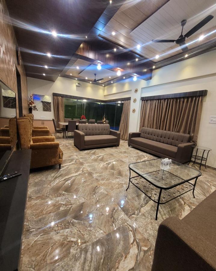 Villa Mount 5 Bhk Luxurious With Private Pool And Full Size Cricket Football Turf Lonavala