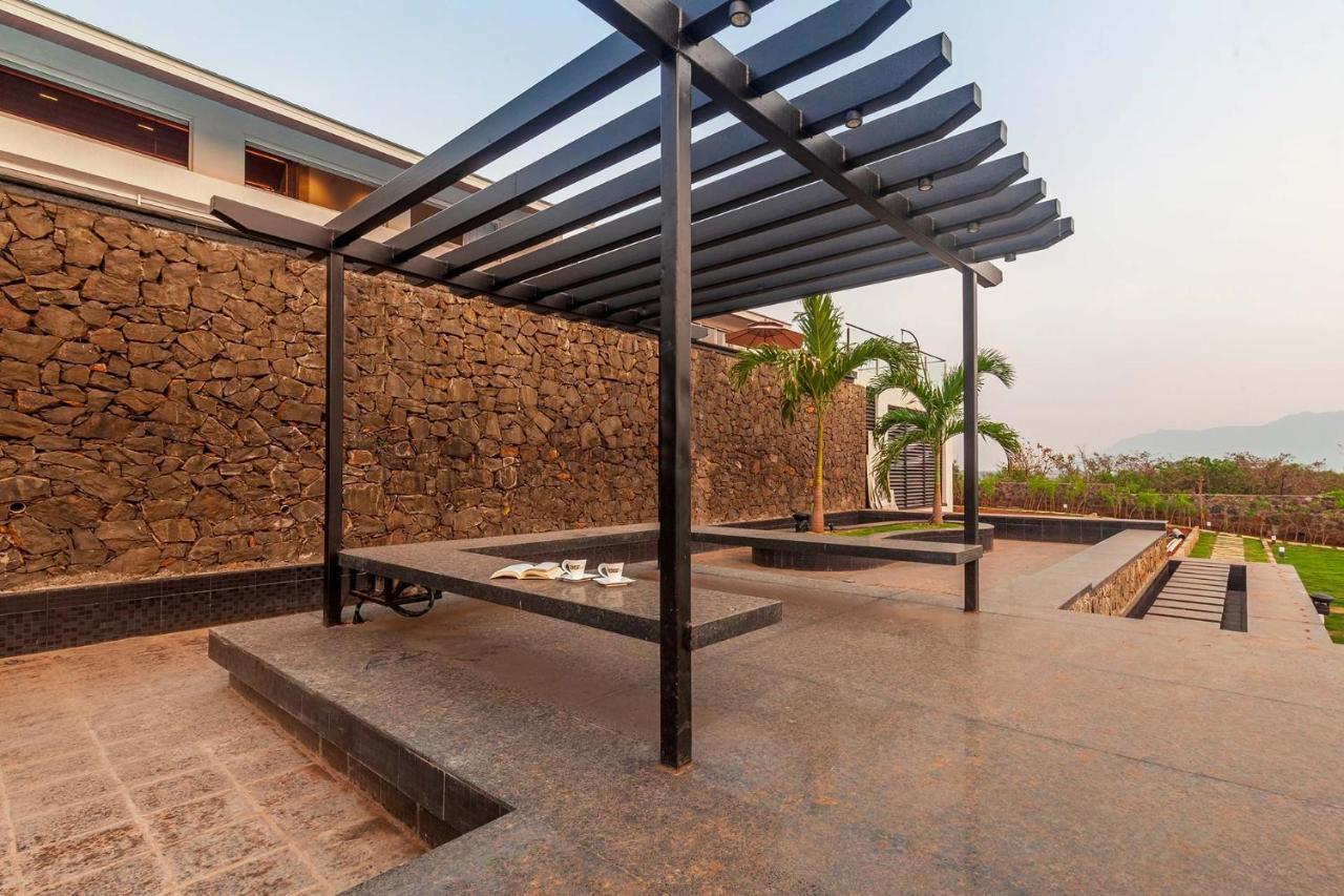 Stayvista's 107: Mountain-view Luxury With Infinity Pool *