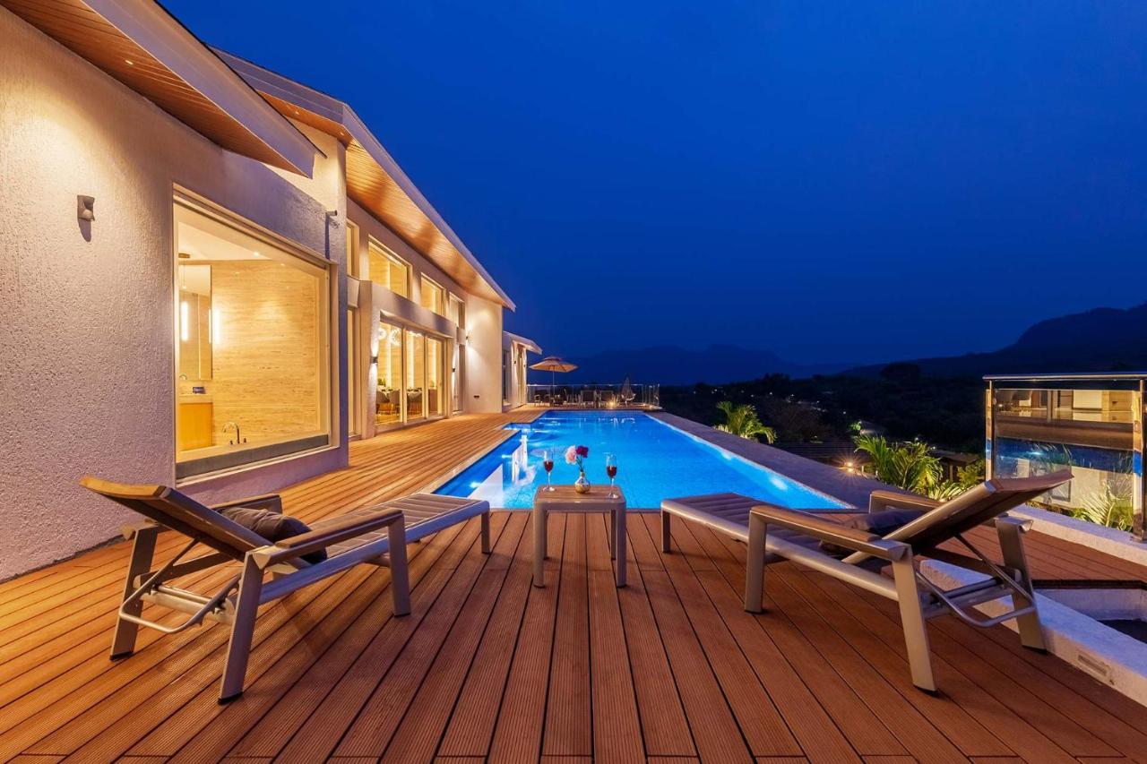 Stayvista's 107: Mountain-view Luxury With Infinity Pool Villa